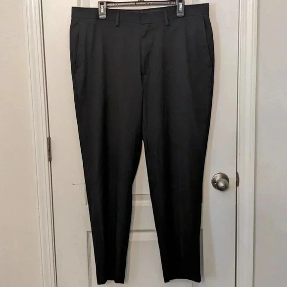 Haggar Men's Flat Front BIack Dress Pants - Picture 2 of 8